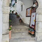 Apartment Casa Viggiano In The Heart Of Amalfi